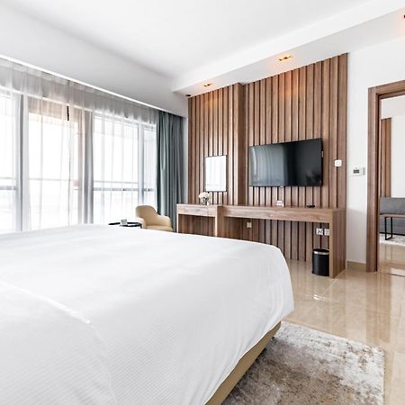 Pyramisa Hotel Apartments Дубай Экстерьер фото