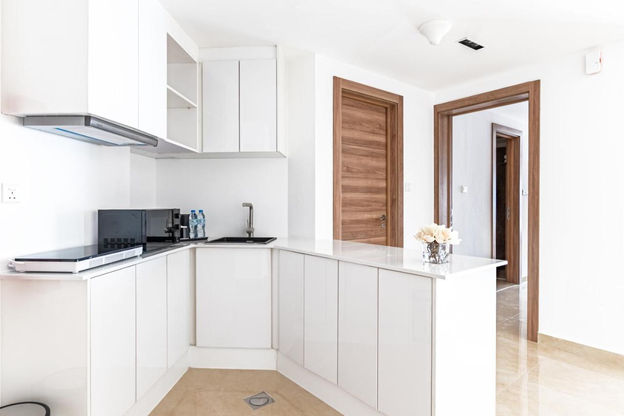 Pyramisa Hotel Apartments Дубай Экстерьер фото